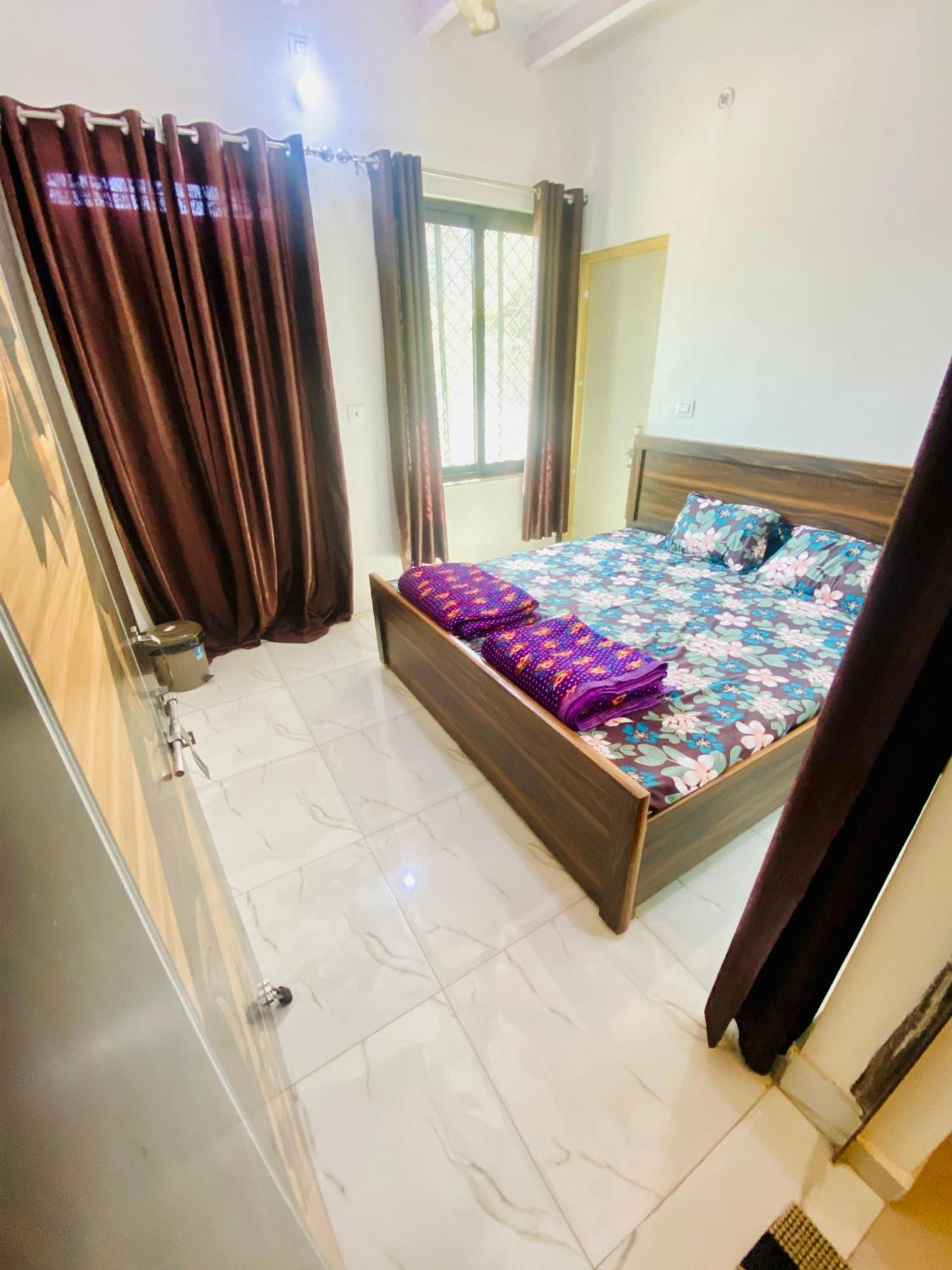 Nirupam Sadan Homestay Vrindāvan Εξωτερικό φωτογραφία